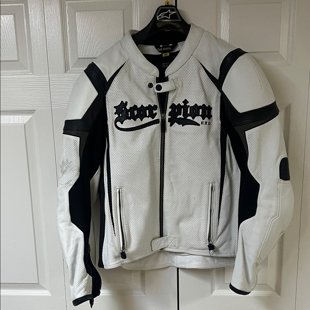 Scorpion Get Stung White and Black Men's Leather Jacket